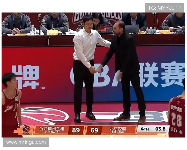 客场力克北控江苏男篮赛后狂欢，收获赛季第二场胜利全队沸腾士气高涨